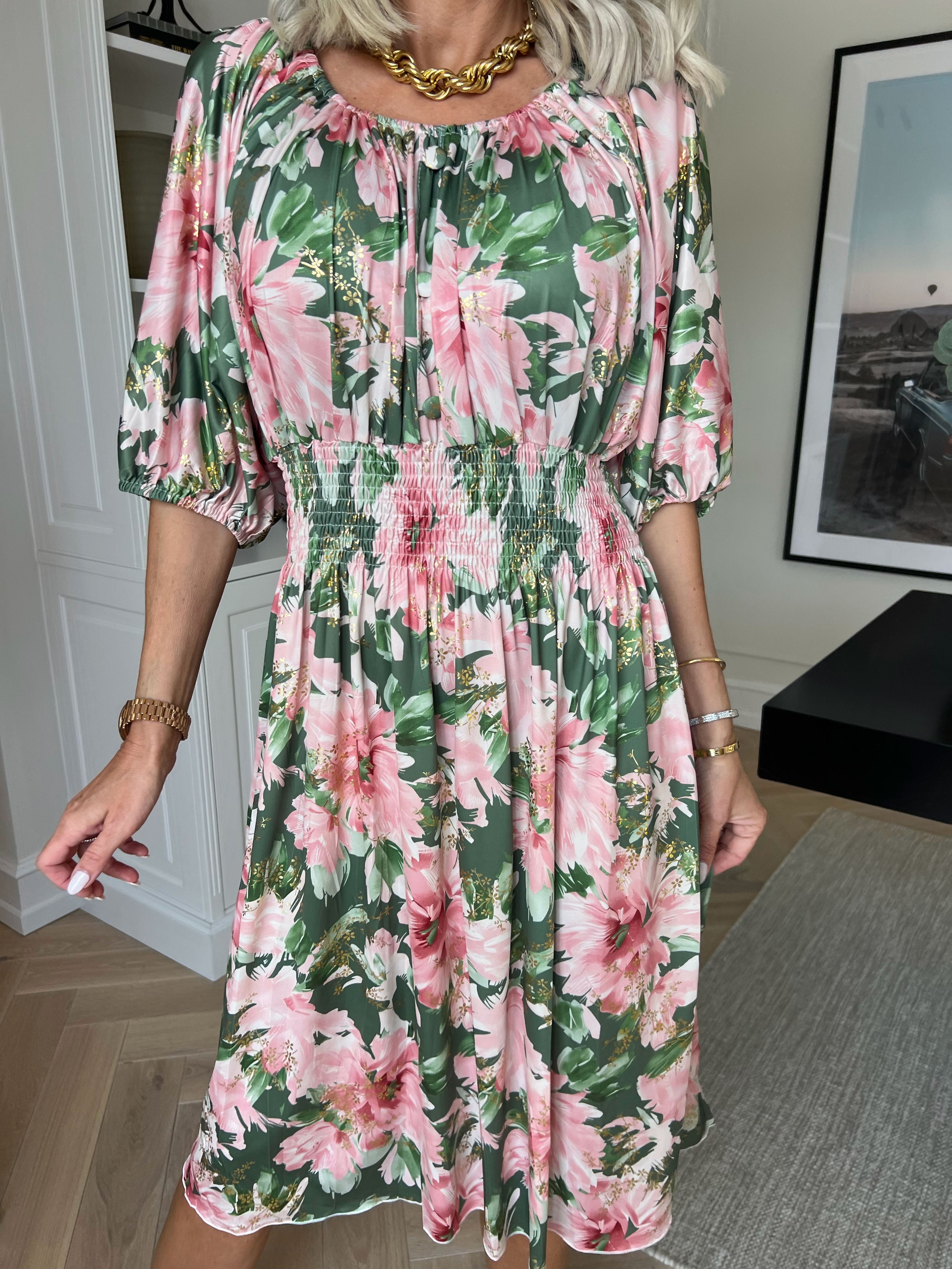 Cora Flower Midi - Elastisk blomstret kjole med guld print